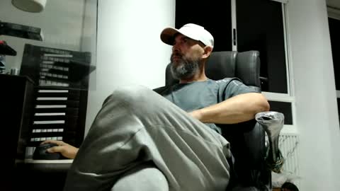 hetero serio discreto online show from June 18, 12:49 am