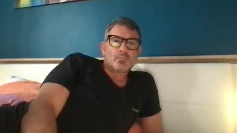 sesamechris92 online show from September 14, 7:43 am