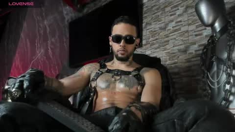 seth_0wner online show from April 25, 2:47 am