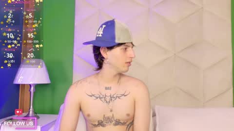 sett_and_gwen online show from May 26, 4:18 am