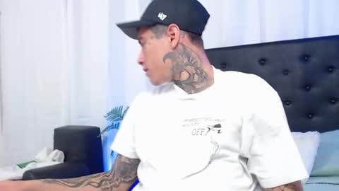 Thomas online show from November 4, 2:18 pm