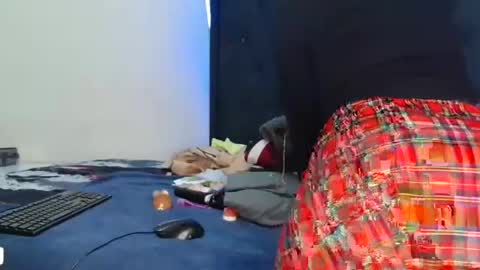 sex_bomb30 online show from July 9, 1:42 am