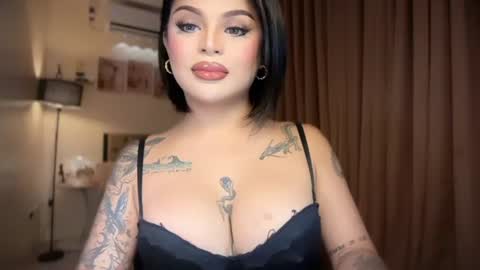tan online show from August 9, 6:12 pm