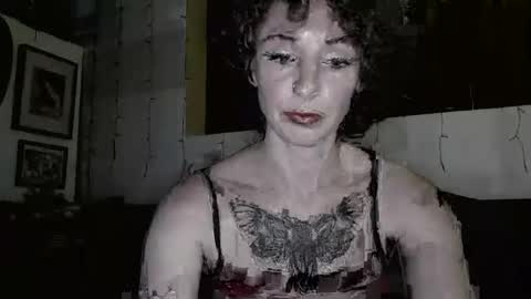 Trixy Rose online show from February 19, 6:44 am