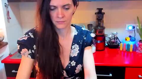 Snapshot of sexqueen1111 chatting on February 24, 7:44 am sexqueen1111 online show from February 24, 7:44 am