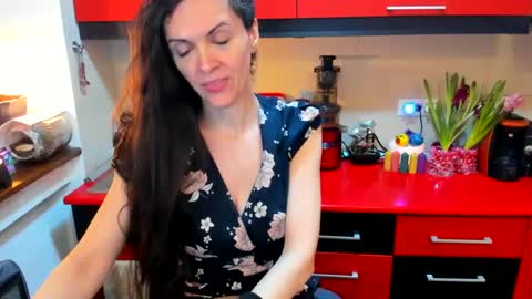 Snapshot of sexqueen1111 chatting on February 24, 10:25 pm sexqueen1111 online show from February 24, 10:25 pm