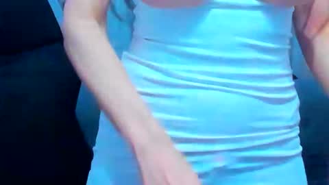 Snapshot of sexqueen1111 chatting on September 13, 11:40 pm sexqueen1111 online show from September 13, 11:40 pm