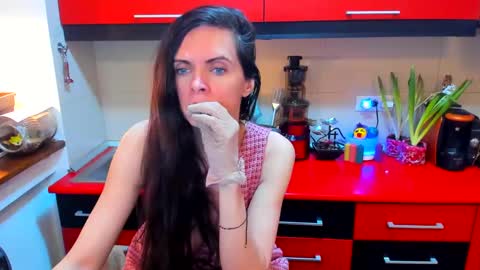 Snapshot of sexqueen1111 chatting on February 27, 6:57 am sexqueen1111 online show from February 27, 6:57 am