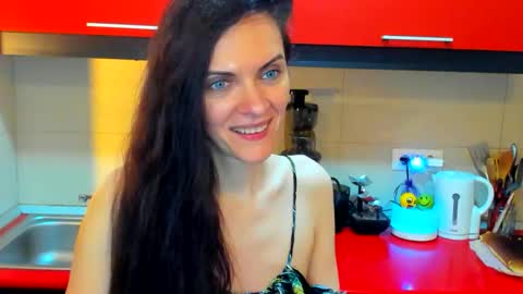 Snapshot of sexqueen1111 chatting on September 19, 3:43 am sexqueen1111 online show from September 19, 3:43 am