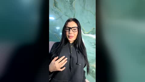 SARA    online show from December 13, 7:53 pm