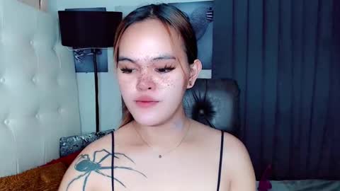 sexxxy_caroline online show from January 7, 9:18 am