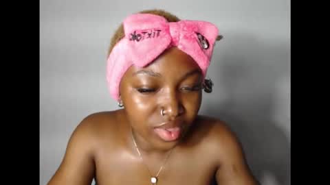 sexy_bluey247 online show from October 28, 6:53 pm