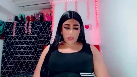 sexy_brunette2590 online show from March 14, 11:53 pm