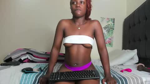 Snapshot of sexy_celena chatting on March 2, 10:14 am Celena Selena online show from March 2, 10:14 am