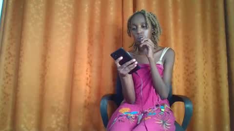 sexy_ebony_nica online show from January 28, 7:10 pm