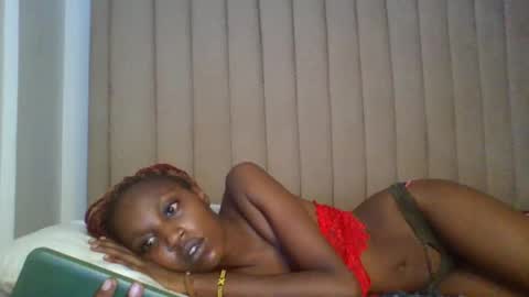 sexy_ebony_nica online show from October 21, 2:21 pm