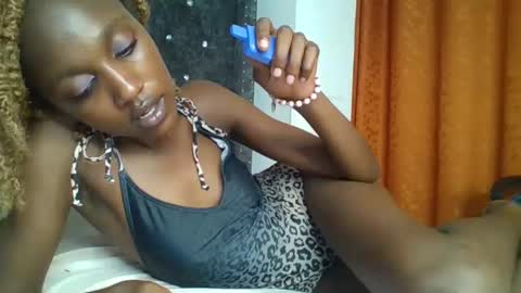 sexy_ebony_nica online show from January 31, 6:03 pm