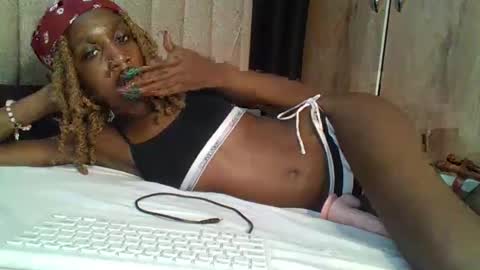 sexy_ebony_nica online show from February 11, 2:13 pm