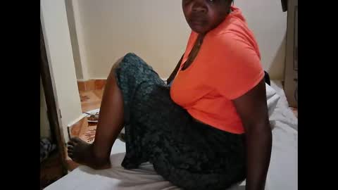 sexy_lunah online show from May 9, 4:51 am