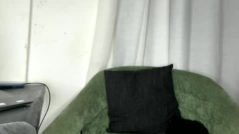 Lyn online show from June 19, 2:17 am