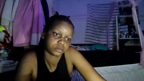 Lyn online show from July 13, 3:32 am