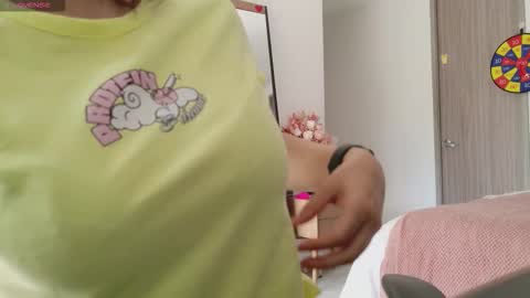 Snapshot of sexy_natty chatting on October 21, 7:17 pm sexy nattaly online show from October 21, 7:17 pm