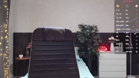 Annie - Your Dream Girl online show from February 11, 5:58 am