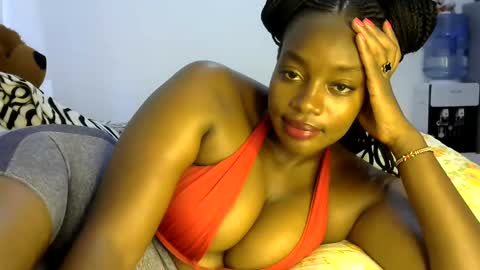 laura online show from February 13, 7:56 am