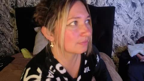 sexy_valeshca online show from March 4, 12:46 pm