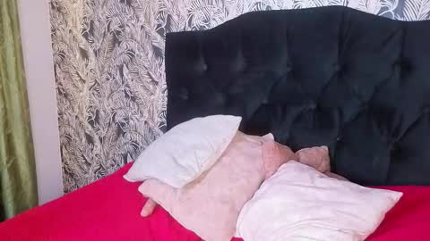 sexy_valeshca online show from February 28, 3:05 pm