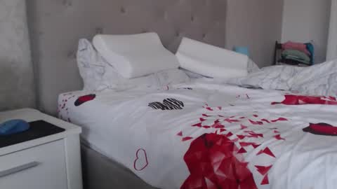 Sexyblonde4u58 online show from March 27, 5:13 am