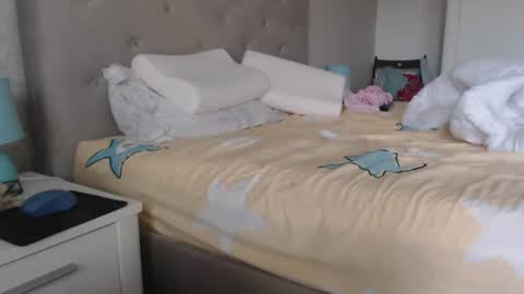 Sexyblonde4u58 online show from July 25, 4:10 am