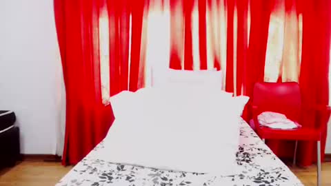 sexybustyboobs online show from February 2, 6:21 am