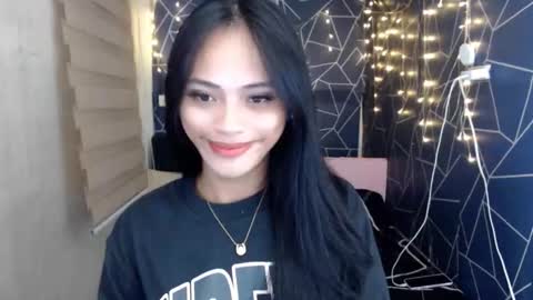 Miss Cheng online show from October 26, 2:18 pm