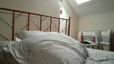 ETERNAL GODDESS WOMAN  online show from October 18, 8:57 pm