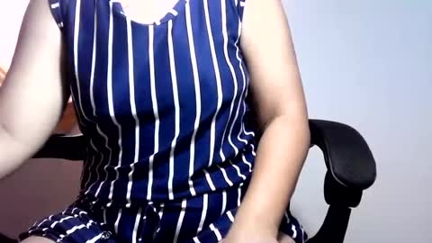 sexyjhane08 online show from July 8, 1:09 am
