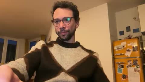 Leo online show from November 4, 4:30 pm