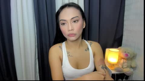 maxine online show from December 15, 5:47 am