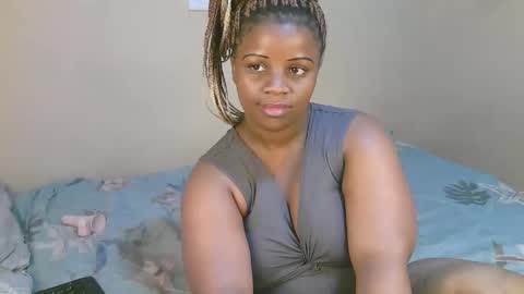 sexylucy33 online show from March 1, 1:32 am