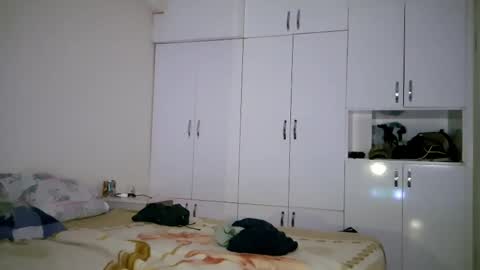 sexymann17 online show from May 21, 9:10 pm