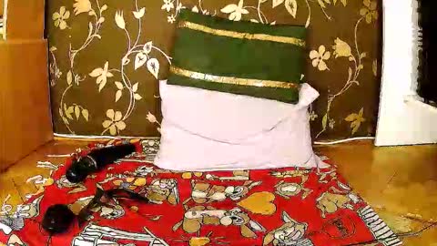 Snapshot of sexymayagold chatting on September 30, 6:29 pm Squirty Maya Gold online show from September 30, 6:29 pm