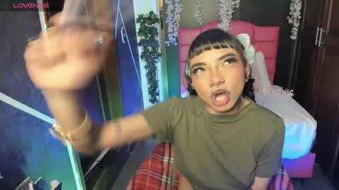 N A F online show from October 21, 7:50 pm