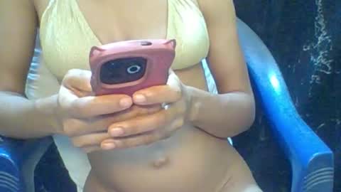 sexypussy000 online show from February 14, 11:40 pm