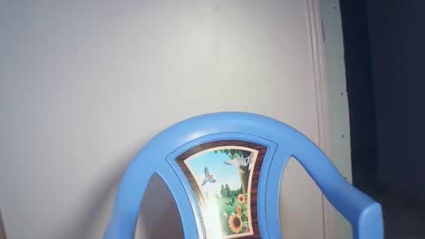 queenivy online show from December 15, 8:05 pm