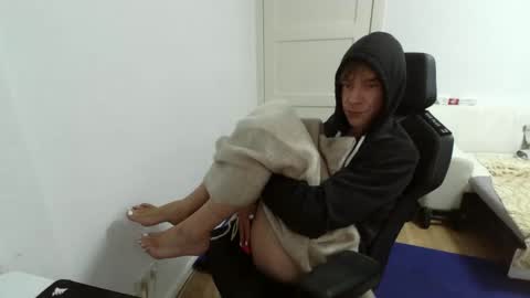 urPersonalToyboy420 online show from January 8, 11:54 pm