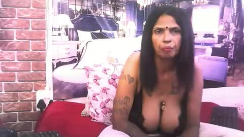 sexyva4u2luv online show from December 15, 8:49 pm