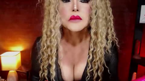 Audrey Maristela online show from November 18, 3:42 am