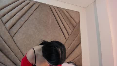 shadow_hill online show from October 11, 3:33 am