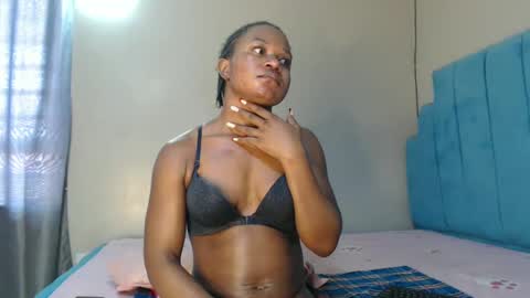 Snapshot of shadow_sweets chatting on February 26, 9:12 am Shadow online show from February 26, 9:12 am