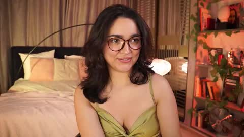 Lily  online show from November 22, 6:39 pm